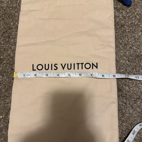 Pair of Louis Vuitton dustbags - Picture 3 of 5